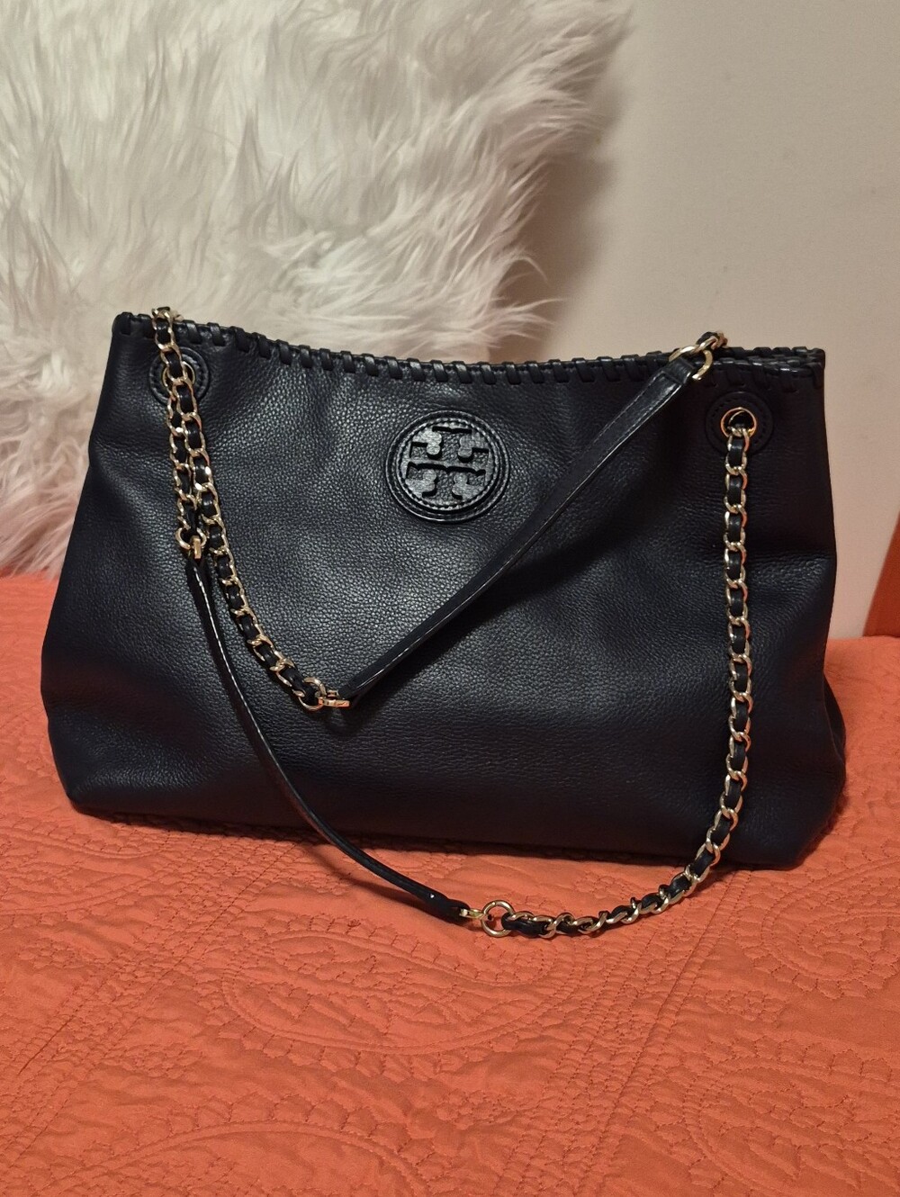 Tory Burch Nave Blue Pebbled Leather Shoulder Bag with Gold Chain Straps - Picture 15 of 15
